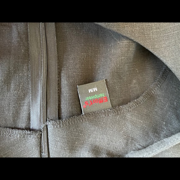 EFFORT’s little black dress - Picture 5 of 6